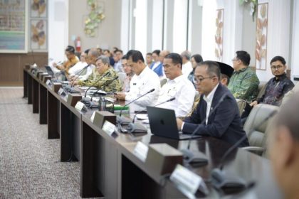 Rapat satgas transisi energi