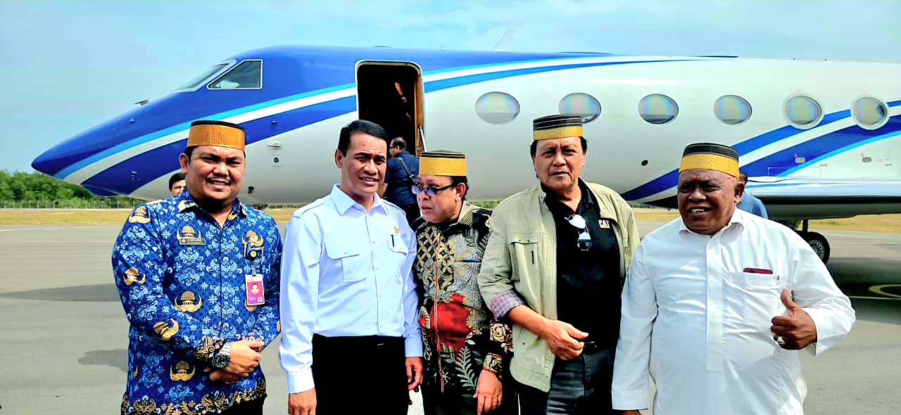 Menteri Pertanian Andi Amran Sulaiman bertemu dengan pengurus BPD KKSS Karimun, Senin (19/1/2026).