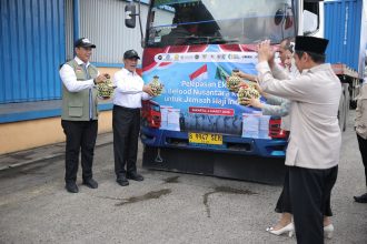 Pelepasan ekspor perdana beras Cadangan Beras Pemerintah (CBP) Premium dilakukan langsung oleh Menteri Pertanian (Mentan) Andi Amran Sulaiman di Gudang Perum BULOG, Rabu (4/3/2026).