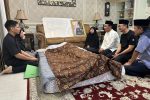 Brigjen Pol dr Farid Amansyah wafat pada 9 Mei 2026. Mentan Amran Sulaiman turut melayat dan menyebut almarhum sebagai putra terbaik Polri di bidang kesehatan.