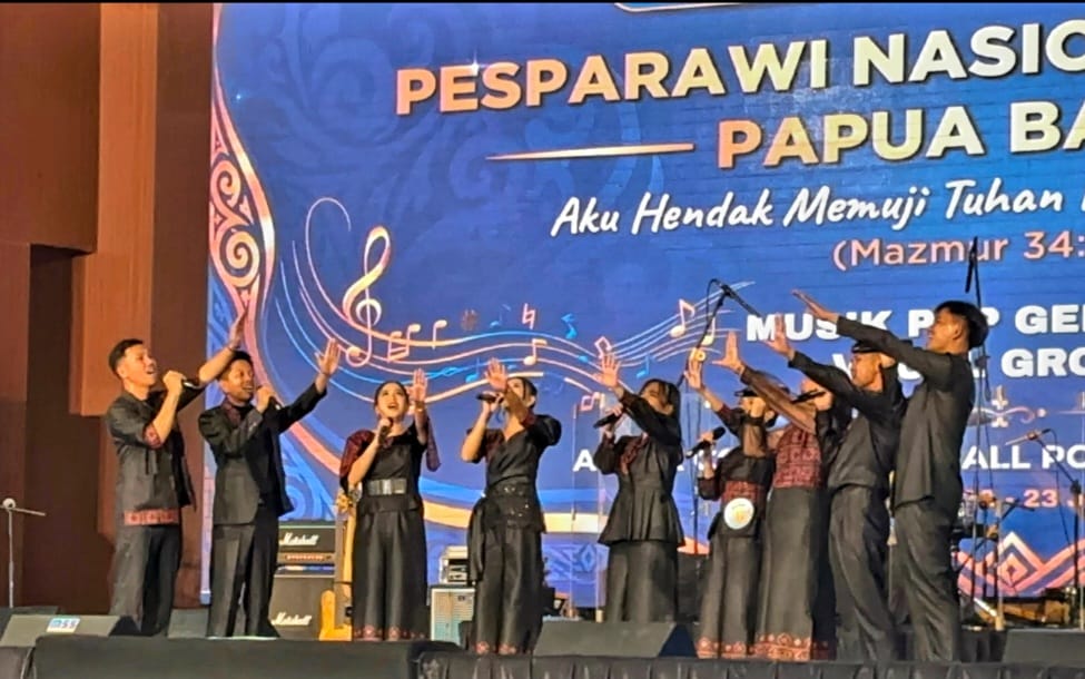 Kontingen Pesparawi Sulsel tampil memukau di hari pertama Pesparawi Nasional XIV 2026 Manokwari. Turun di 4 kategori, intip aksi Janette, Catherine, PSA, dan Vokal Grup Tana Toraja yang panen pujian juri.