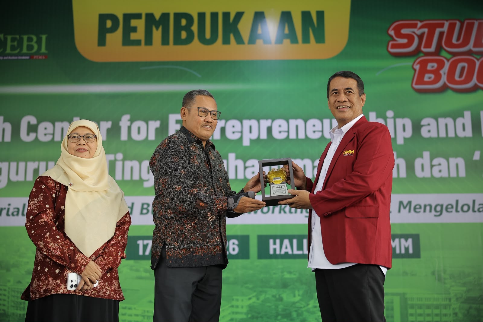 Menteri Pertanian Andi Amran Sulaiman memberikan materi kepada mahasiswa pada Studentpreneur Boot Camp 2026 di Malang.