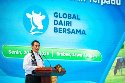 Mentan Andi Amran Sulaiman tegaskan setop impor susu jika peternak lokal mampu produksi.