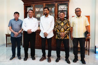 Momen kunjungan Gubernur Aceh Muzakir Manaf ke kediaman Menteri Andi Amran Sulaiman di Jakarta pada Selasa, 4 Agustus 2026.