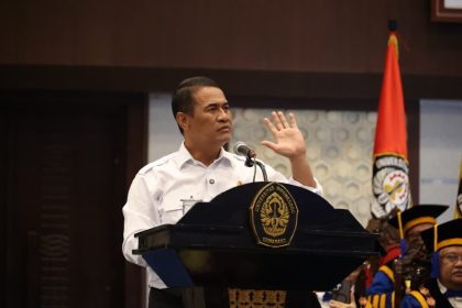 Menteri Pertanian (Mentan) Andi Amran Sulaiman saat kuliah umum di hadapan 5.155 mahasiswa baru Universitas Diponegoro (UNDIP) Semarang Tahun Akademik 2026/2027, Kamis (6/8).