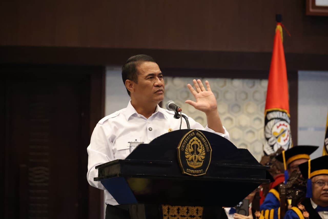 Menteri Pertanian (Mentan) Andi Amran Sulaiman saat kuliah umum di hadapan 5.155 mahasiswa baru Universitas Diponegoro (UNDIP) Semarang Tahun Akademik 2026/2027, Kamis (6/8).