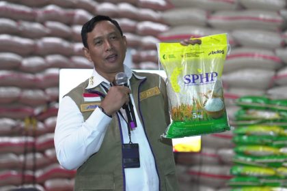 Bapanas dan Polri beberkan 3 pelanggaran 25 merek beras fortifikasi palsu: administrasi, nilai gizi, dan mutu. Potensi rugikan warga Rp89 triliun.