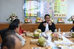 Mentan Andi Amran Sulaiman telusuri anomali harga ayam & telur ddi Kabupaten Gunung Kidul, Daerah Istimewa Yogyakarta, Kamis (15/10/2026). Kementan gandeng Satgas Pangan tindak praktik perdagangan tak sehat